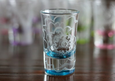 Bicchiere in vetro inciso